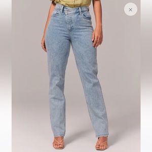 Abercrombie Curve Love 90s Straight Leg Ultra High Rise Jeans Size 12L